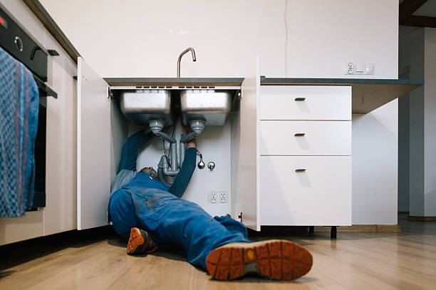 Professional Leak Detection technician working in Wenona, IL